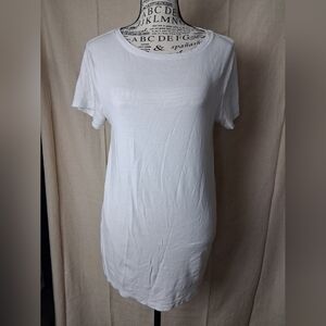 Ingrid & Isabel White Short Sleeve Tee Size Large